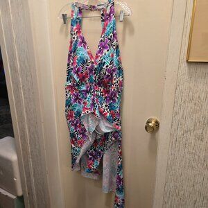 Mutli colored swim suit with attached sarong, size 24-26W